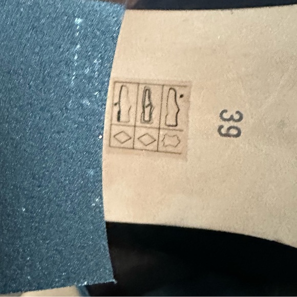 L’Intervalle black leather sandals (new without box) - Picture 3 of 3